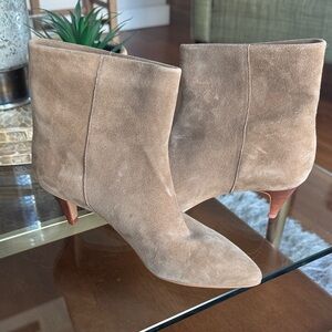 Dolce Vita Tan Suede kitten heel Booties NWOT